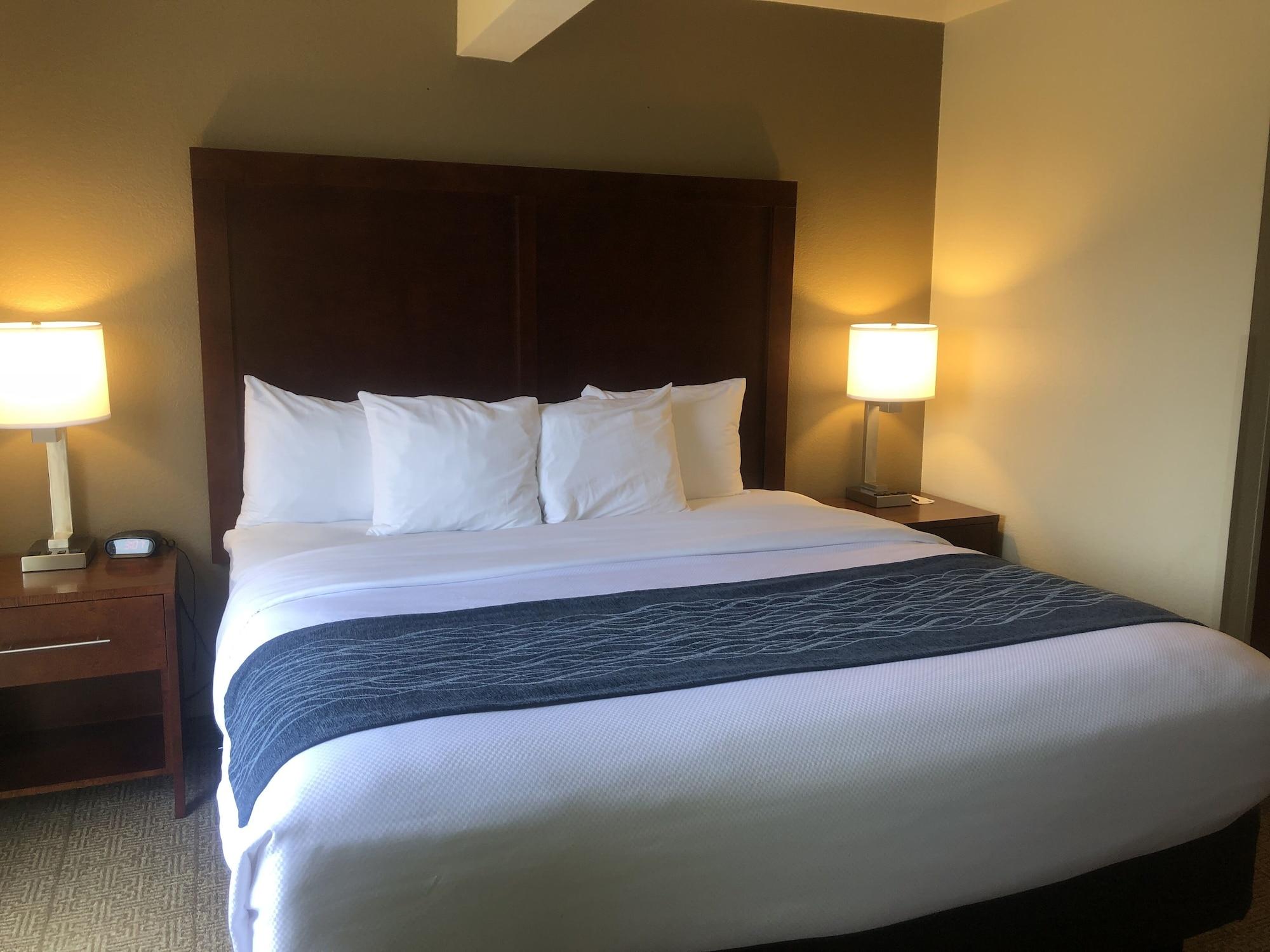 Comfort Inn & Suites Ukiah Mendocino County מראה חיצוני תמונה