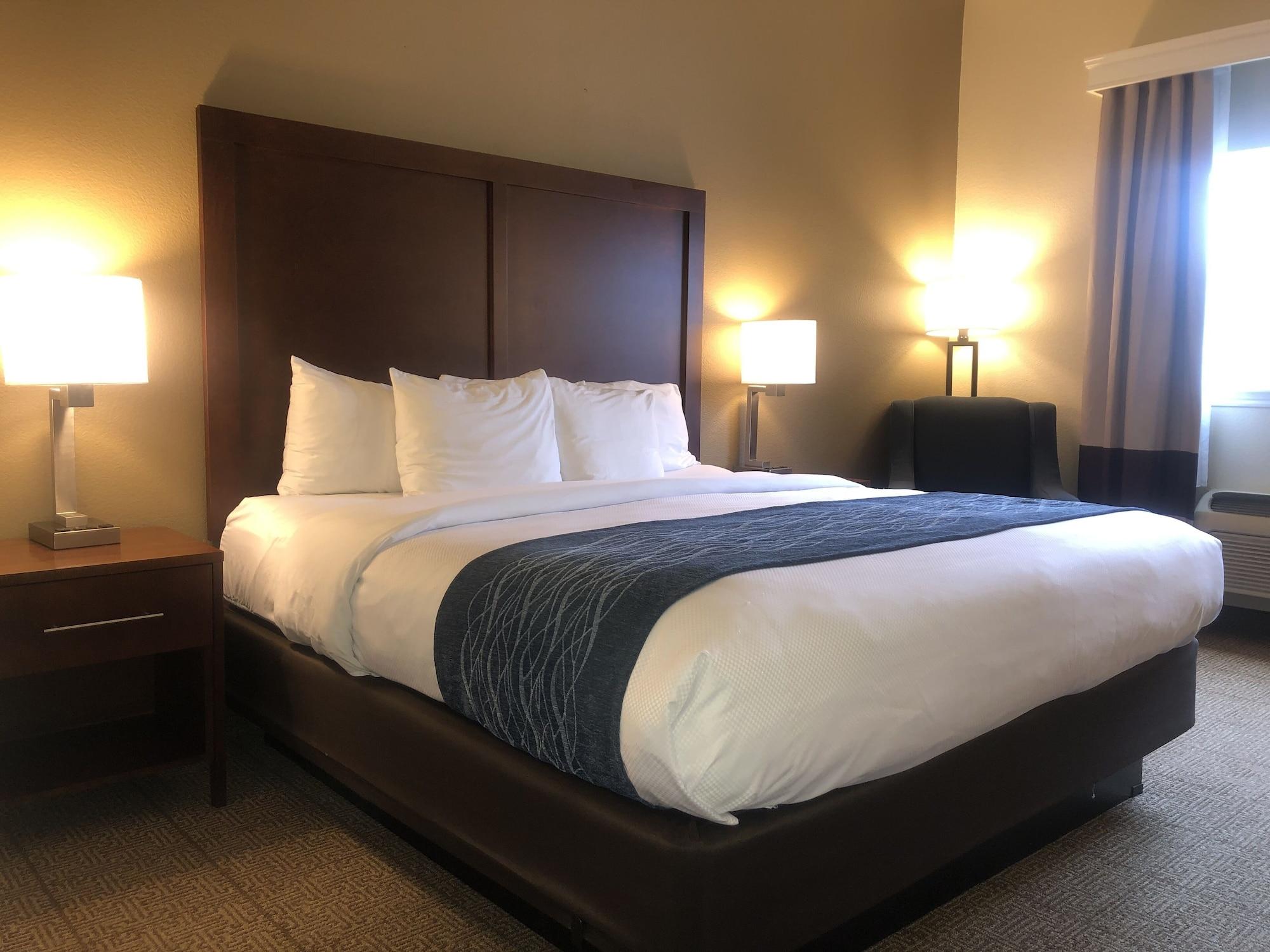 Comfort Inn & Suites Ukiah Mendocino County מראה חיצוני תמונה