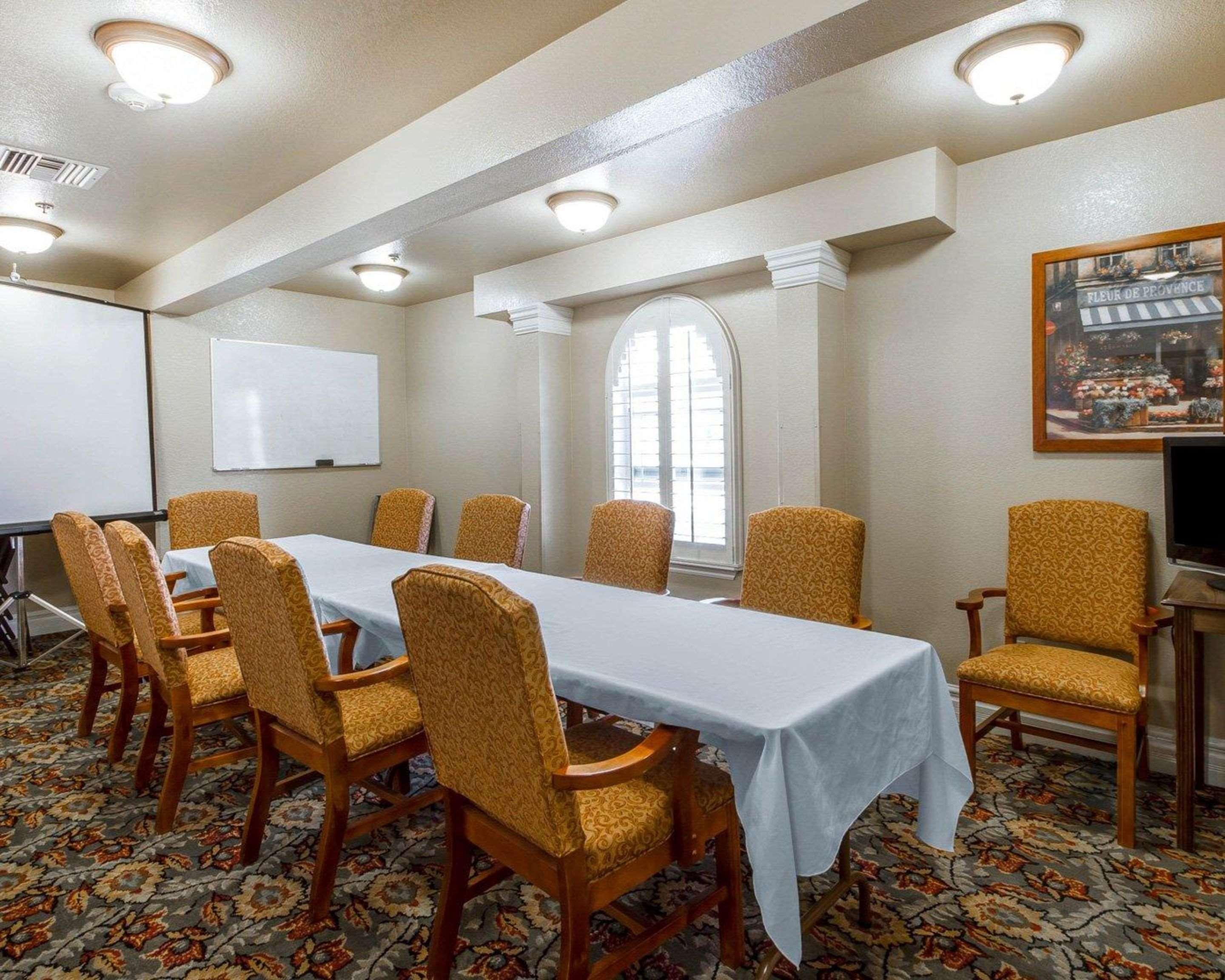 Comfort Inn & Suites Ukiah Mendocino County מראה חיצוני תמונה