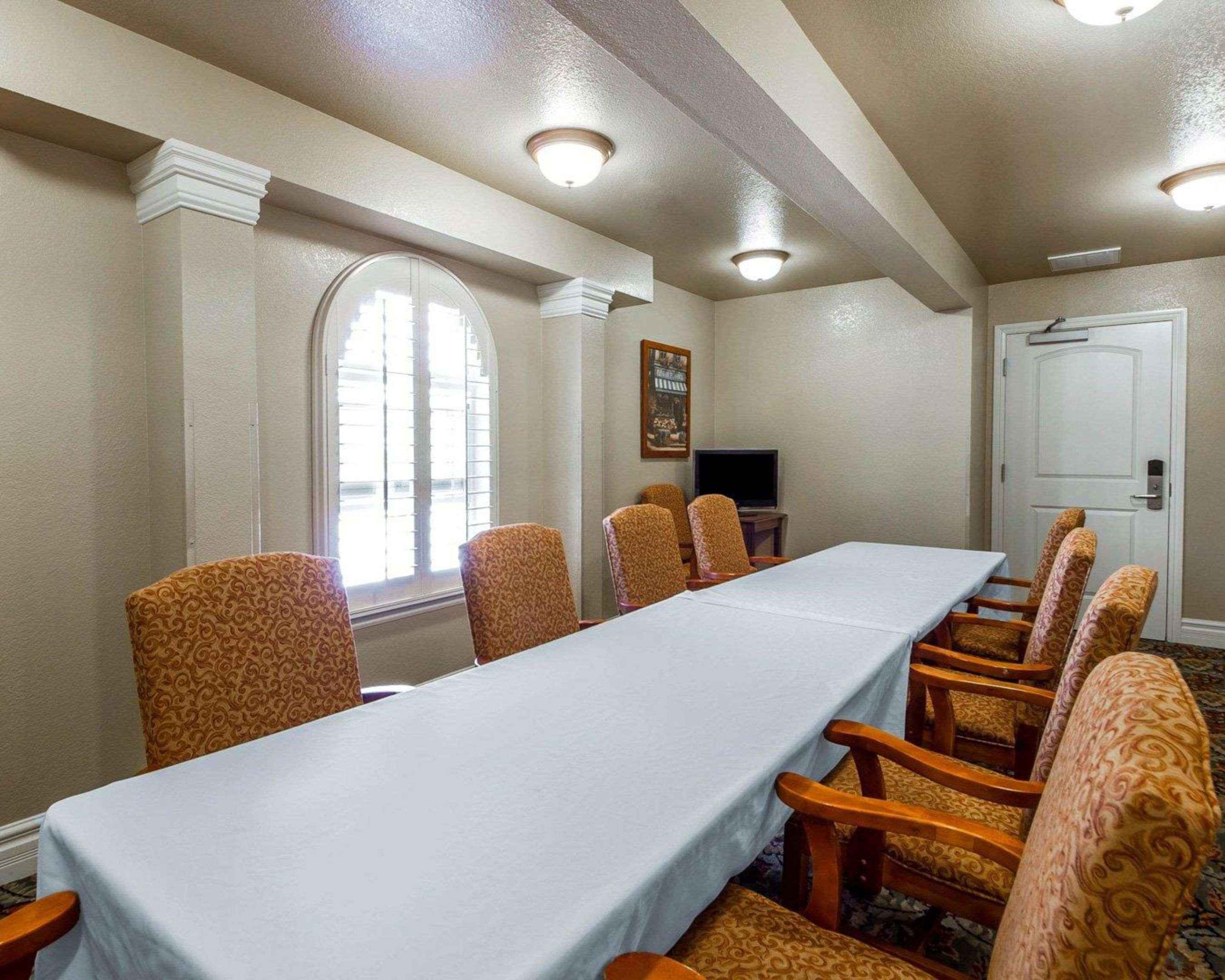 Comfort Inn & Suites Ukiah Mendocino County מראה חיצוני תמונה