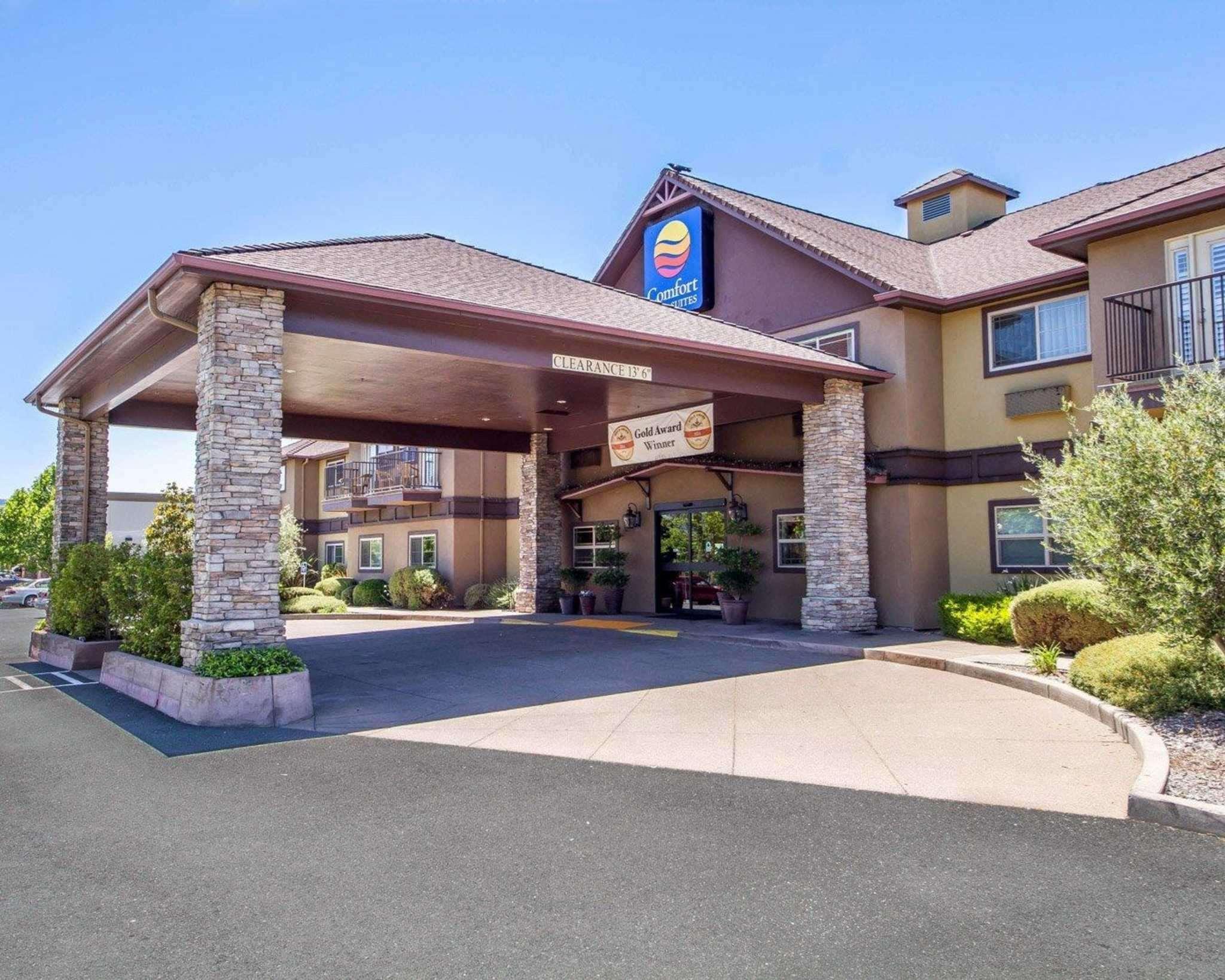 Comfort Inn & Suites Ukiah Mendocino County מראה חיצוני תמונה