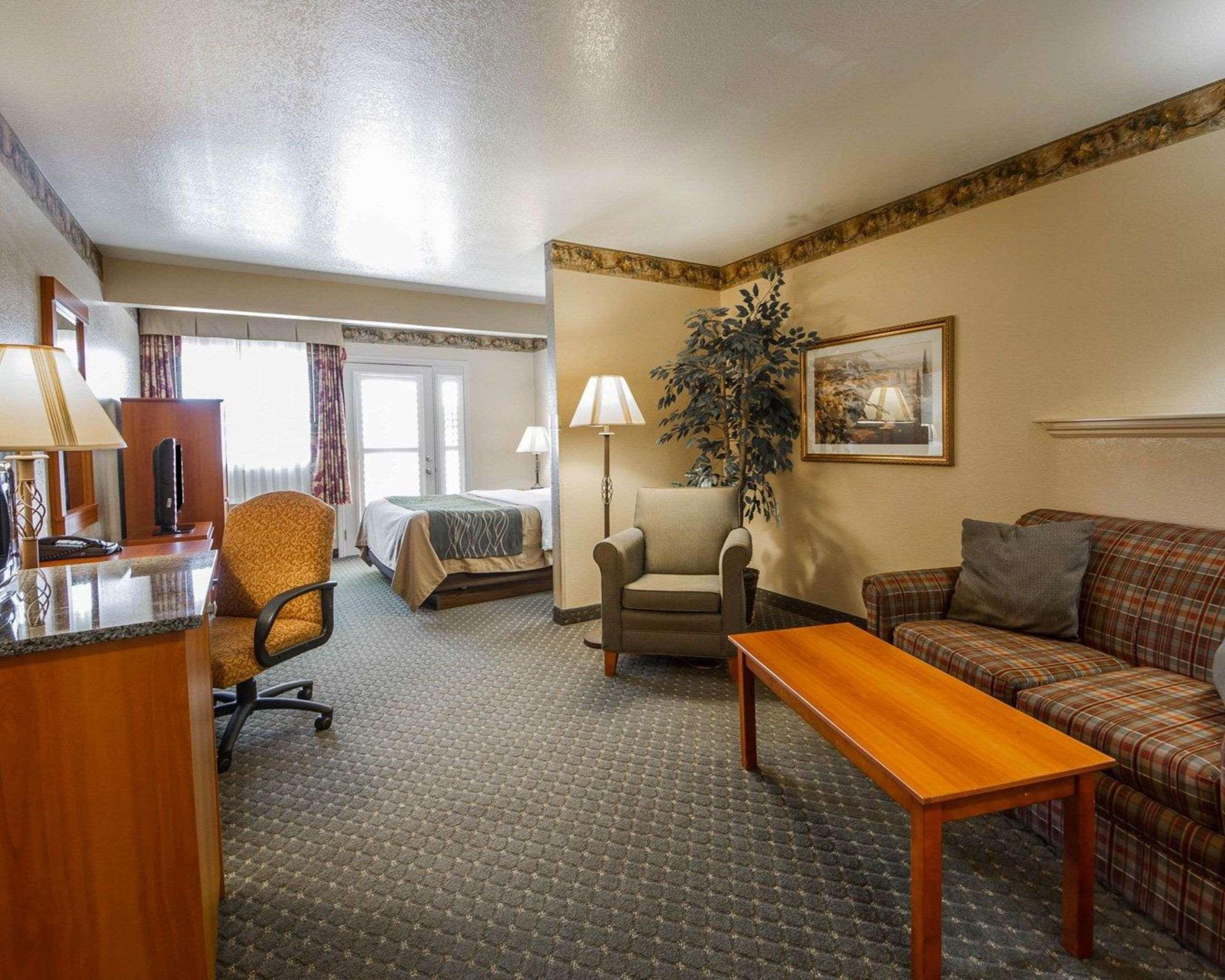 Comfort Inn & Suites Ukiah Mendocino County מראה חיצוני תמונה