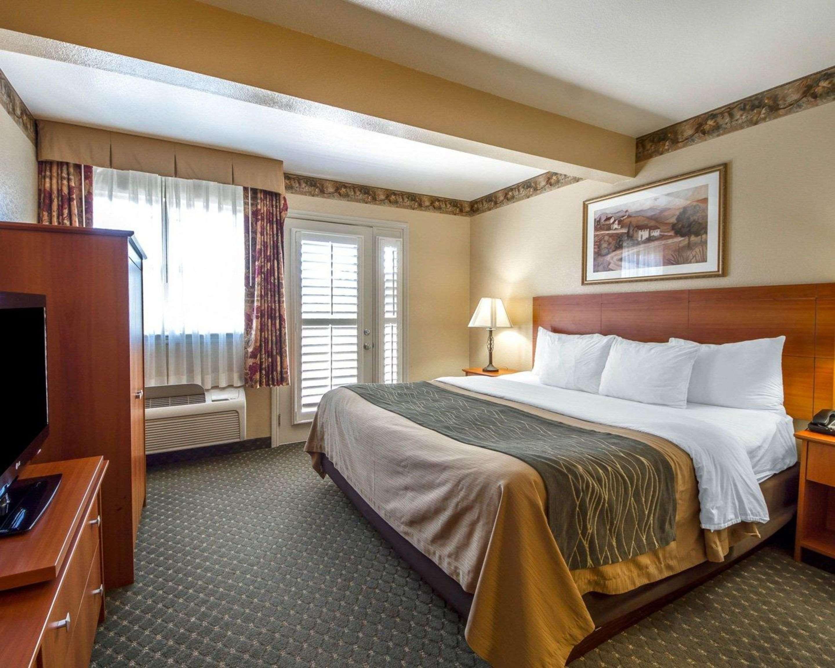 Comfort Inn & Suites Ukiah Mendocino County מראה חיצוני תמונה