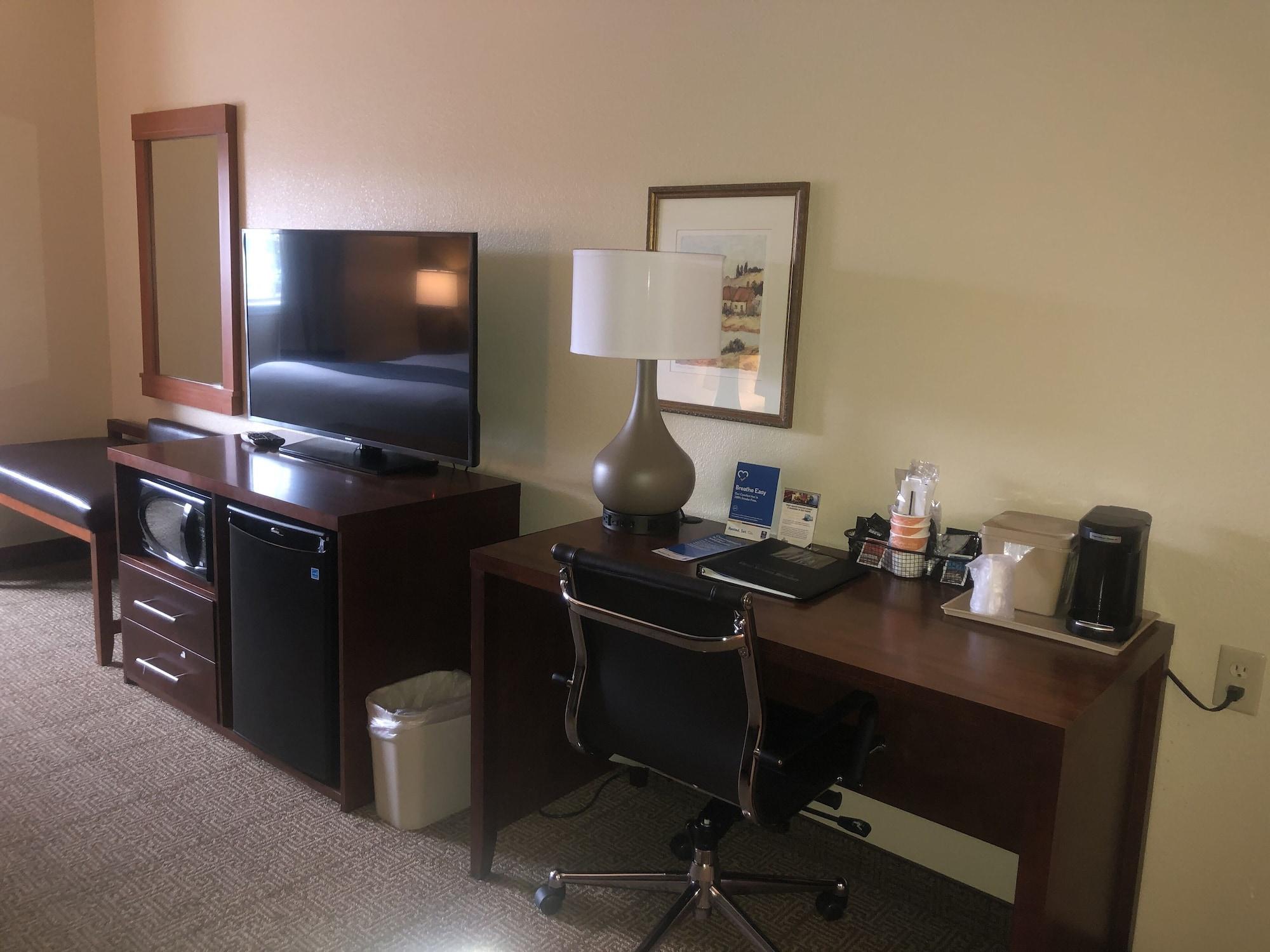 Comfort Inn & Suites Ukiah Mendocino County מראה חיצוני תמונה