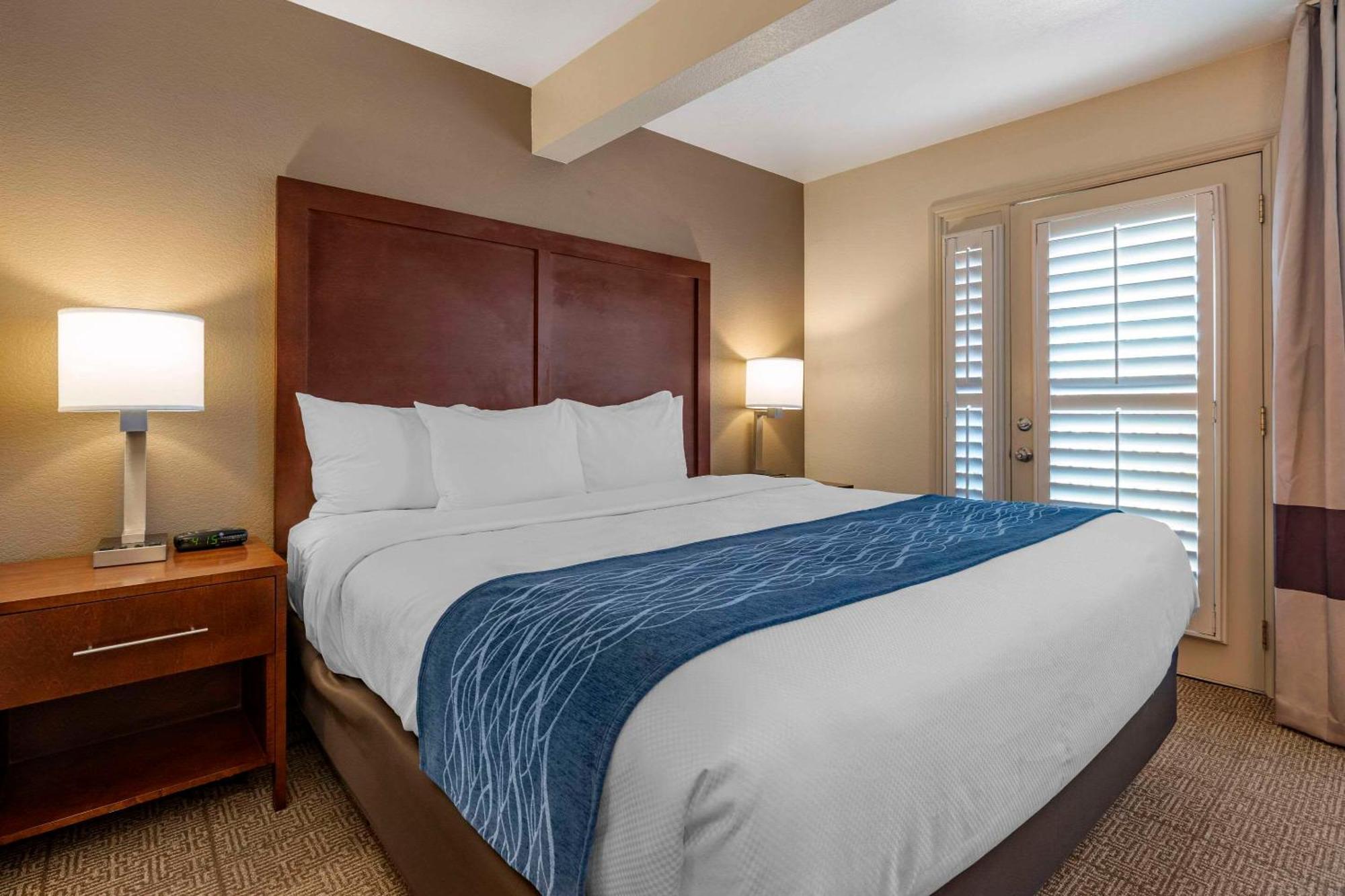Comfort Inn & Suites Ukiah Mendocino County מראה חיצוני תמונה