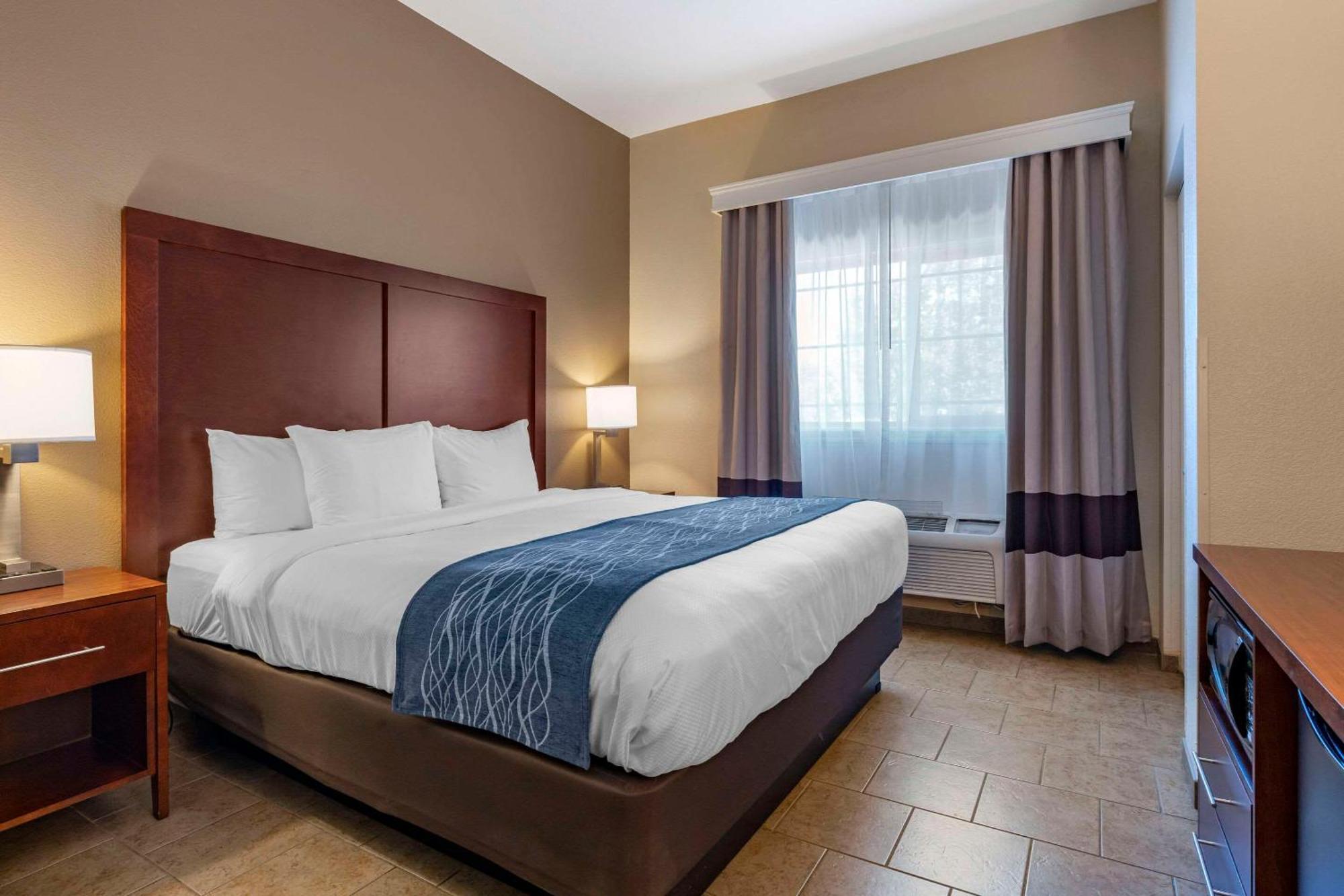 Comfort Inn & Suites Ukiah Mendocino County מראה חיצוני תמונה