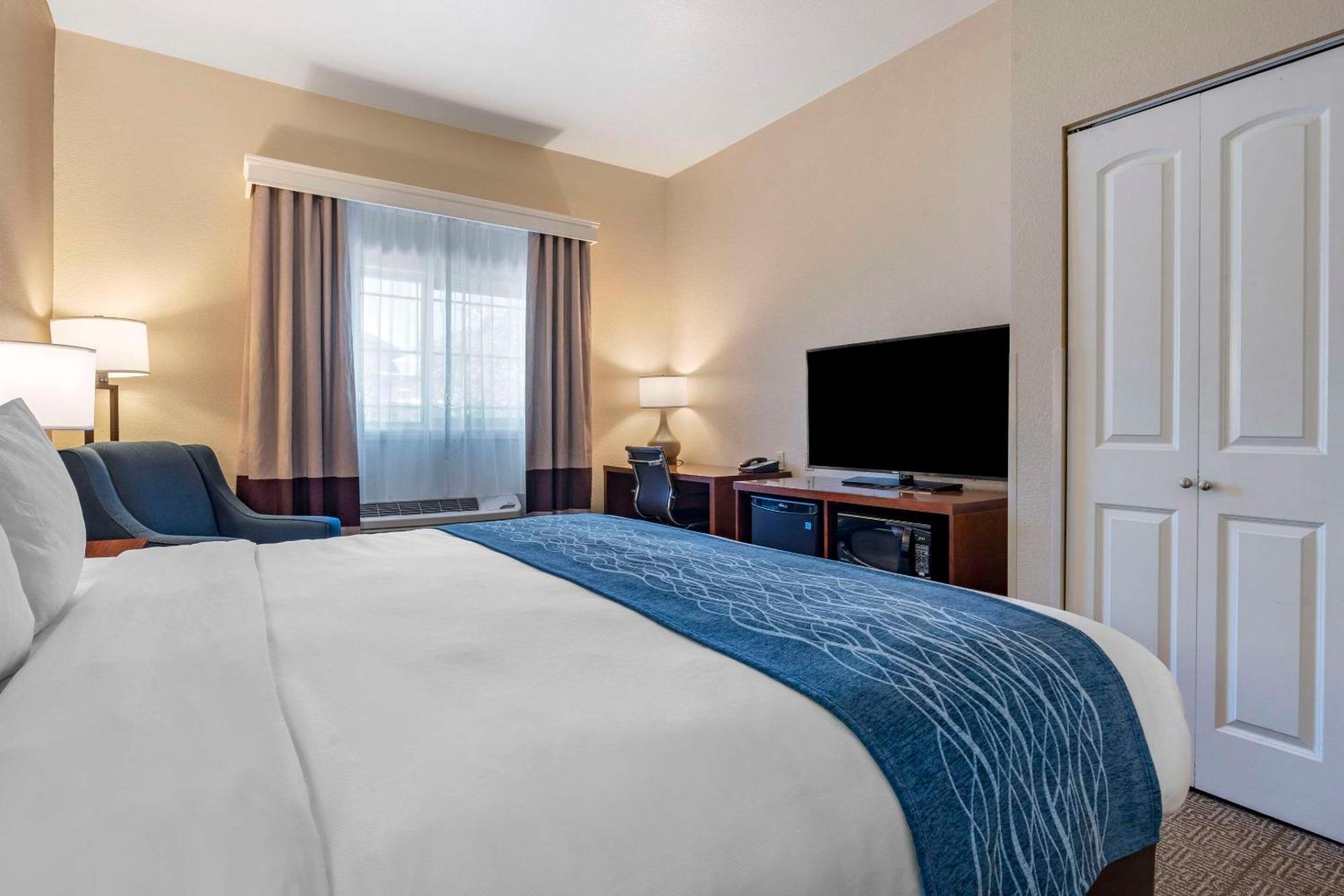 Comfort Inn & Suites Ukiah Mendocino County מראה חיצוני תמונה