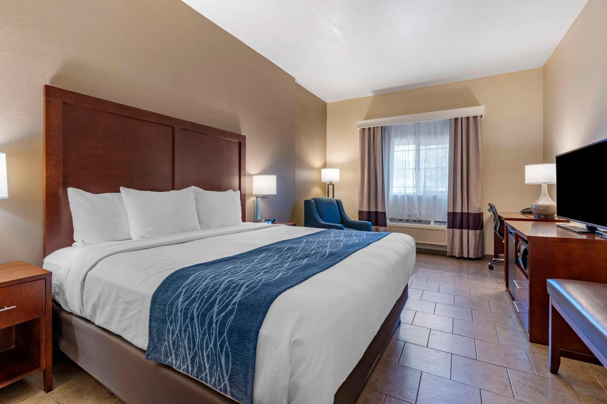 Comfort Inn & Suites Ukiah Mendocino County מראה חיצוני תמונה