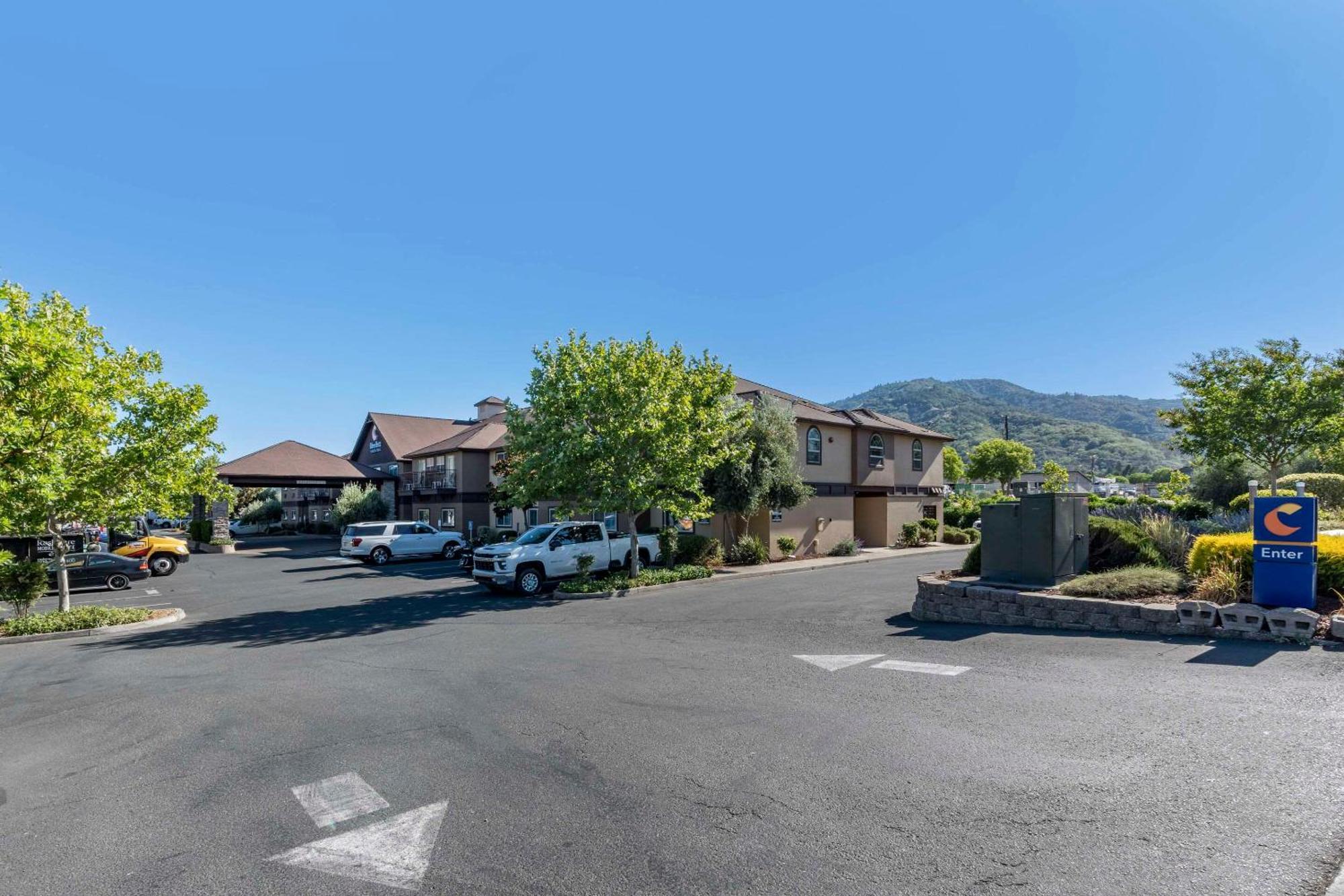 Comfort Inn & Suites Ukiah Mendocino County מראה חיצוני תמונה
